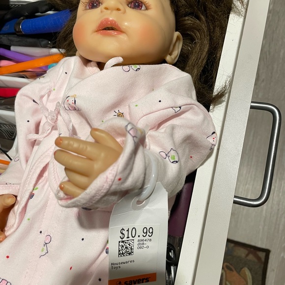 Beautiful realistic baby doll - Picture 2 of 12